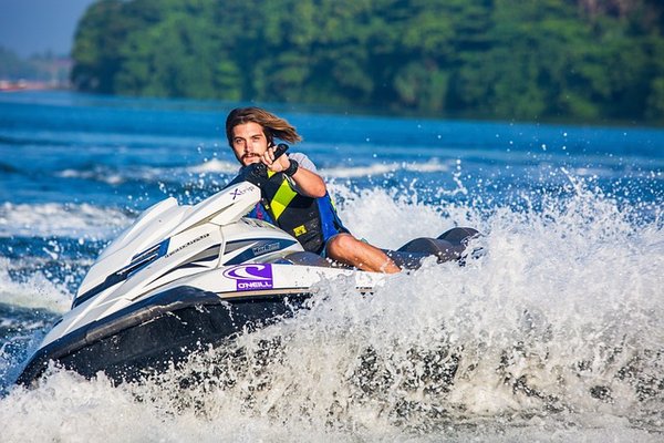 Comment choisir un jet ski pour la mer ?